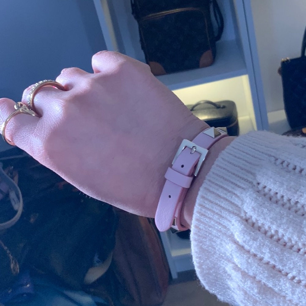 Valentino Garavani Bracelet w/box💗